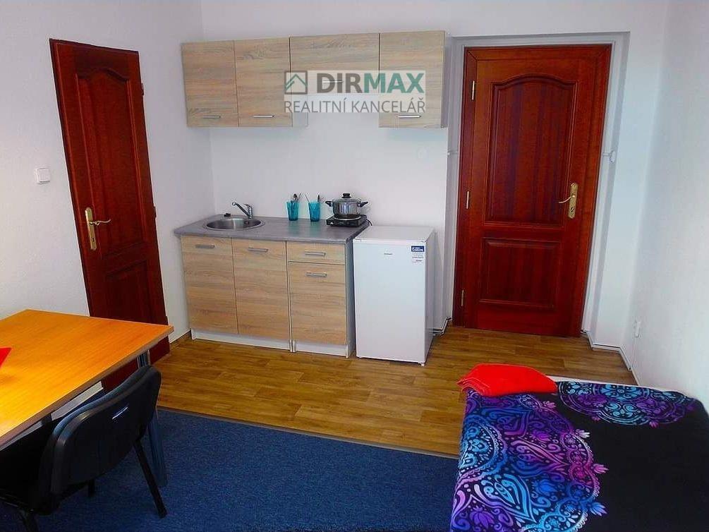 Pronájem bytu pokoj 31 m2