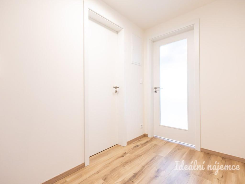 Pronájem bytu 1+kk 37 m2
