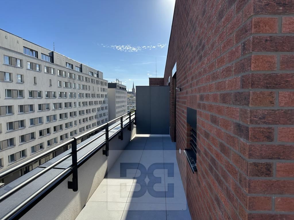 Pronájem bytu 2+kk 78 m2, Praha – náhled fotky 11