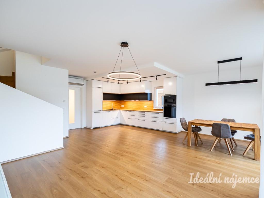 Pronájem bytu 4+kk 120 m2