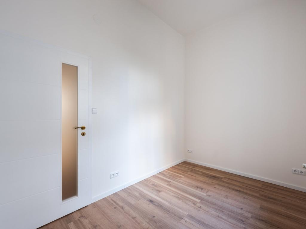 Pronájem bytu 4+kk 85 m2, Praha – náhled fotky 12