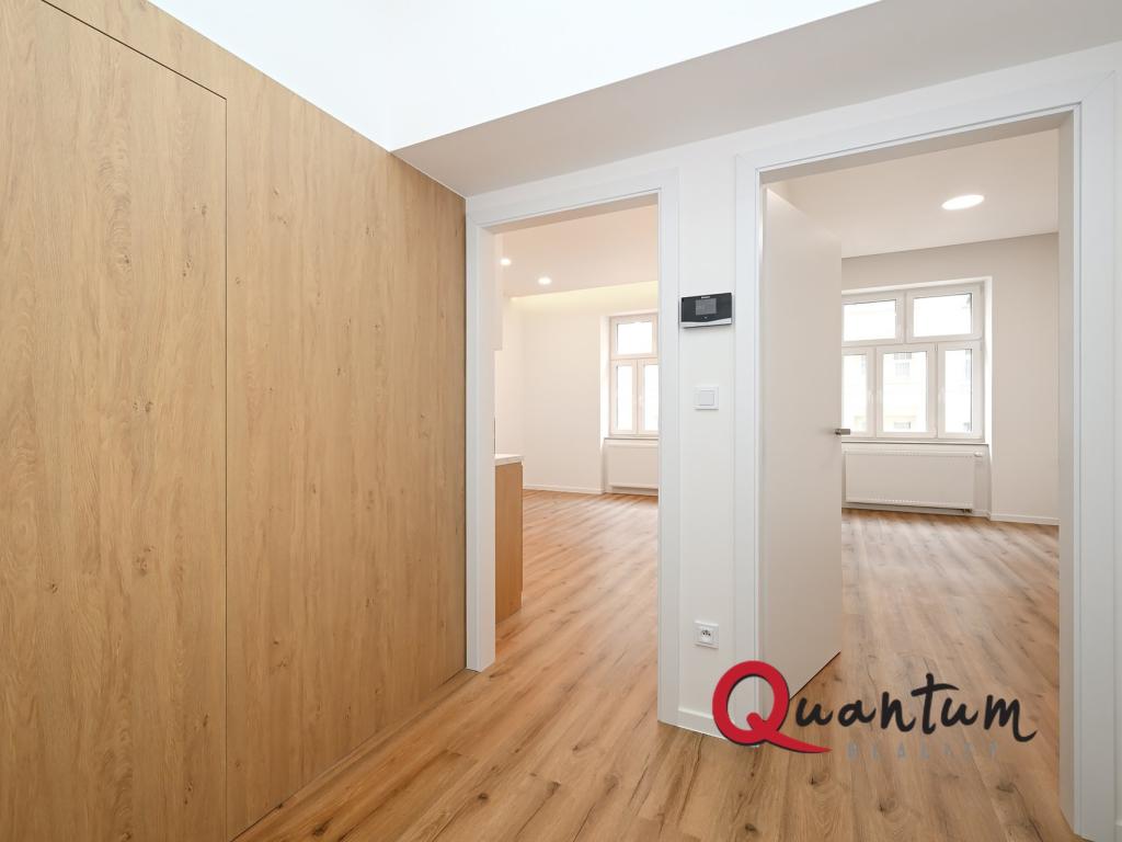 Pronájem bytu 2+kk 40 m2, Praha – náhled fotky 9