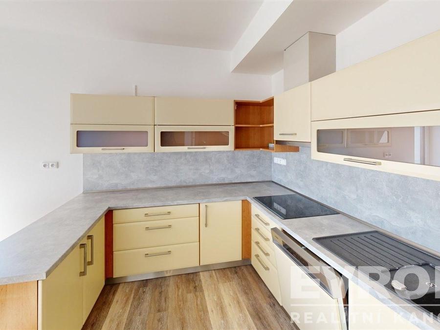 Pronájem bytu 3+kk 82 m2