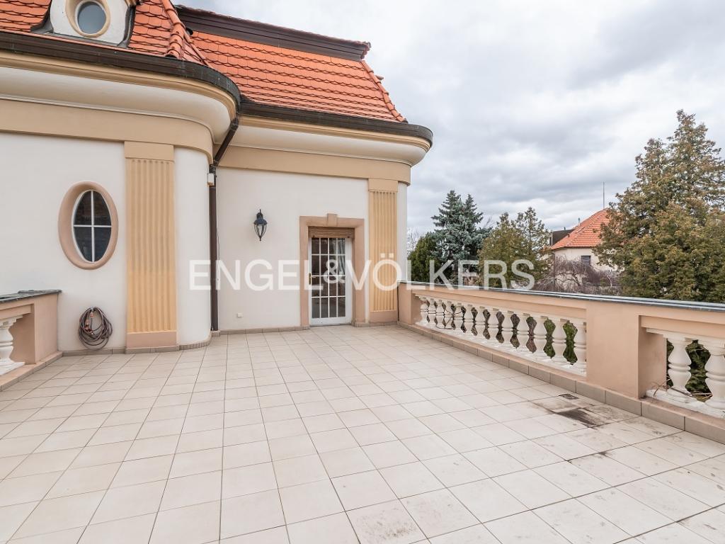 Pronájem bytu 4+1 150 m2, Praha – náhled fotky 9