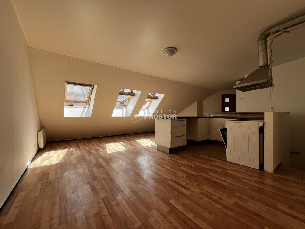 Pronájem bytu 2+kk 62 m2