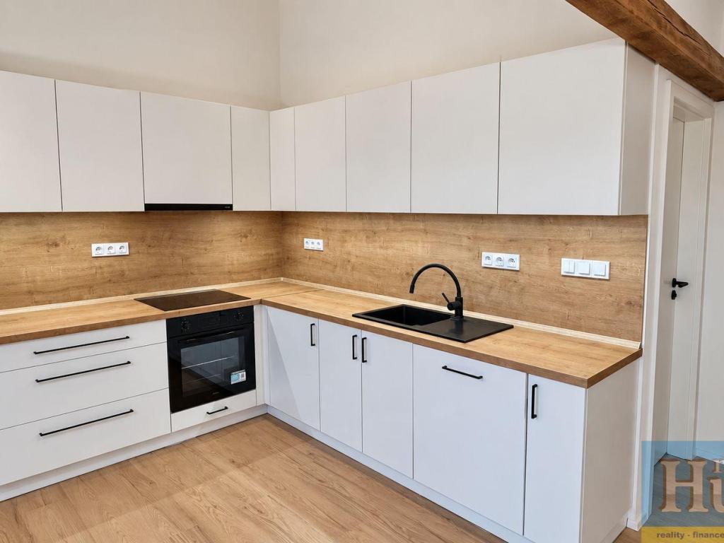 Pronájem bytu 3+kk 60 m2