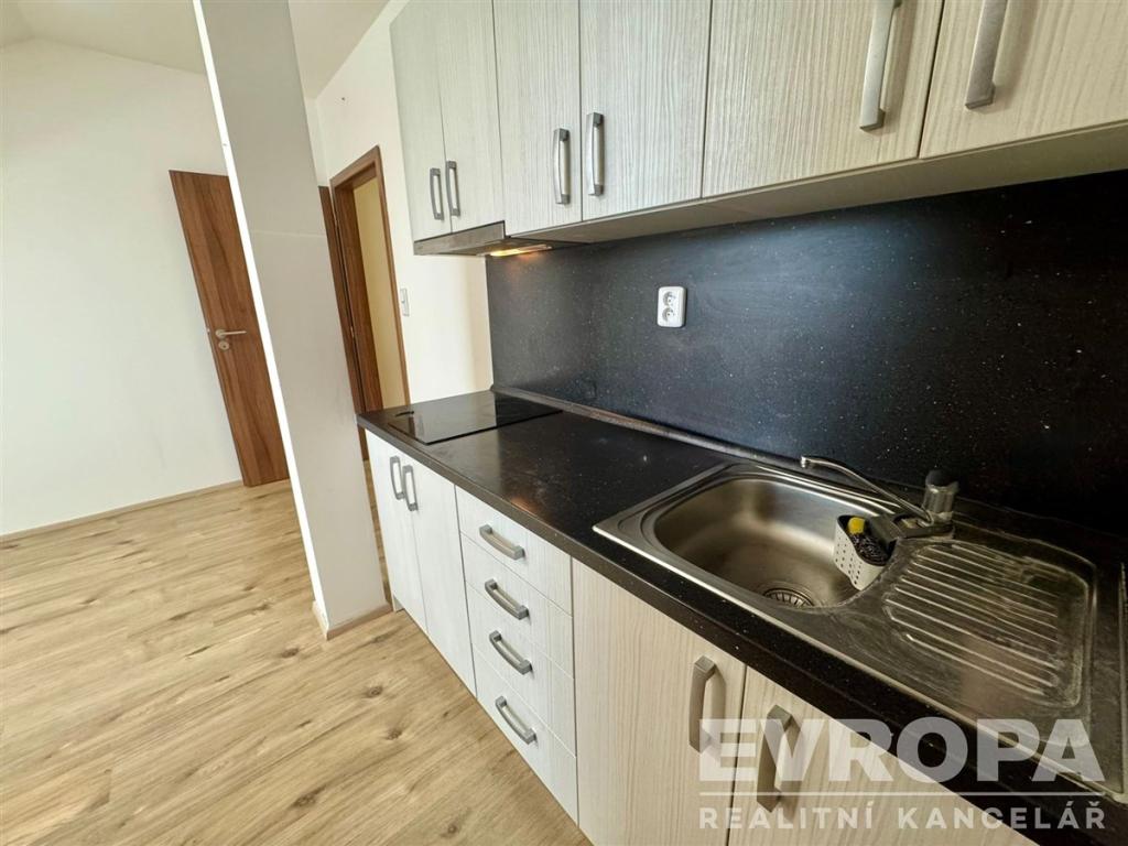 Pronájem bytu 2+kk 38 m2