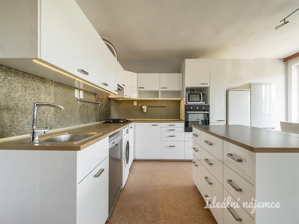 Pronájem bytu 4+kk 84 m2