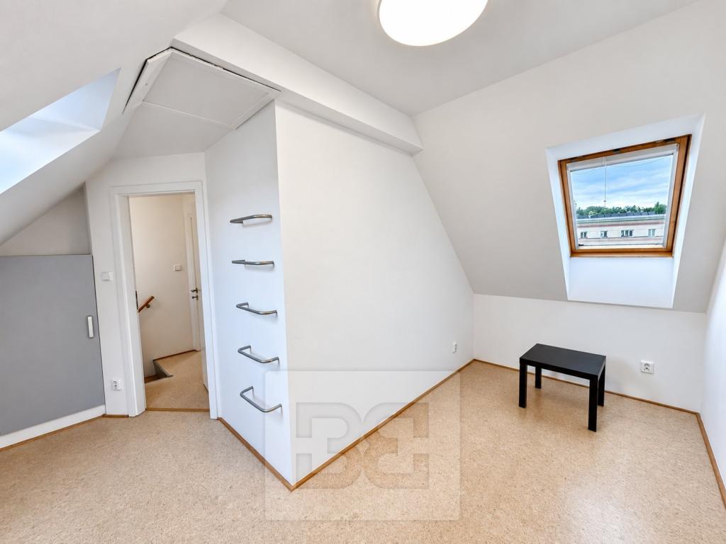 Pronájem bytu 4+kk 99 m2, Praha – náhled fotky 22