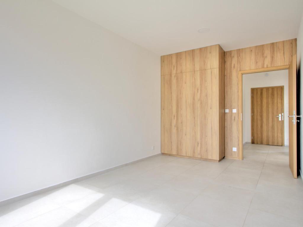 Pronájem bytu 2+kk 70 m2, Dobřichovice – náhled fotky 7