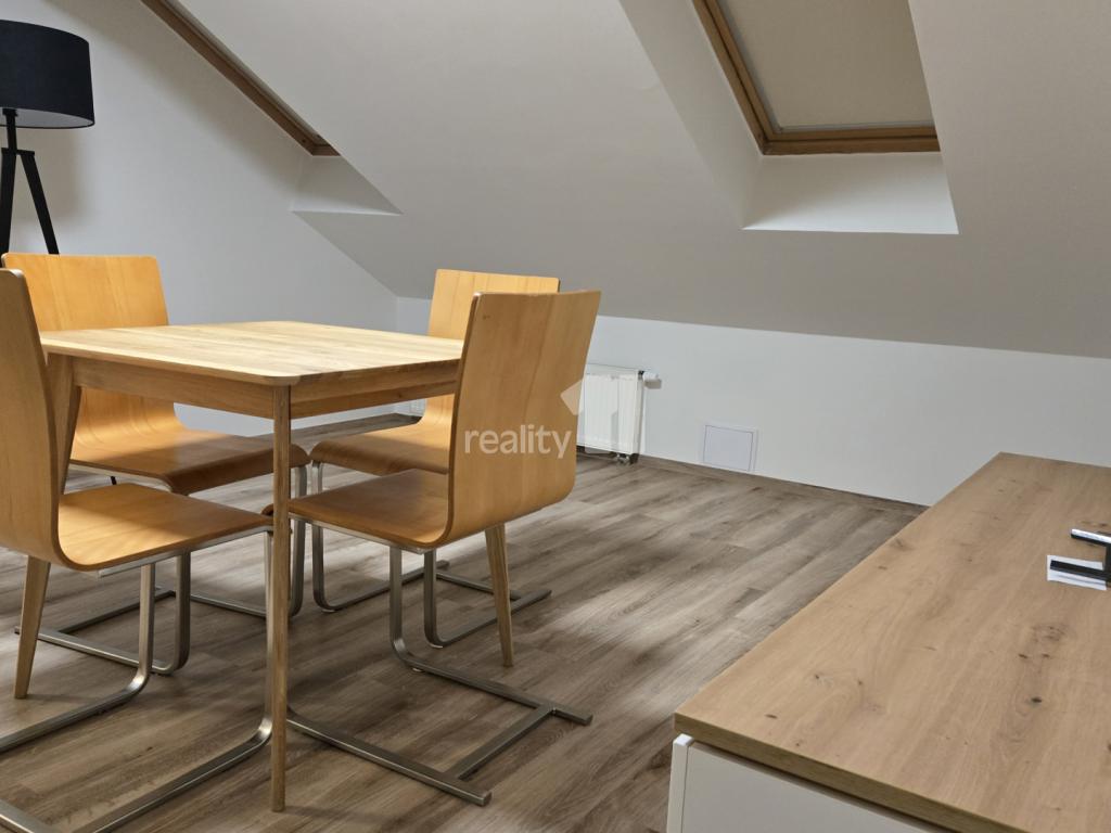 Pronájem bytu 2+kk 40 m2