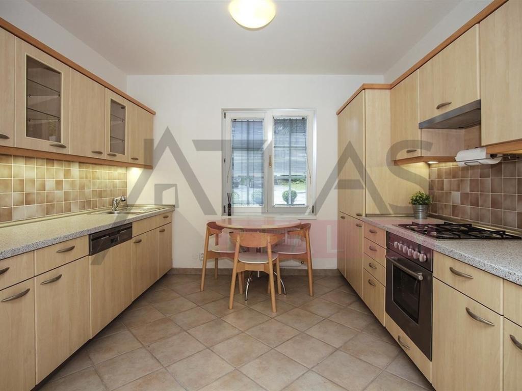 Pronájem domu 180 m2, Praha – náhled fotky 2