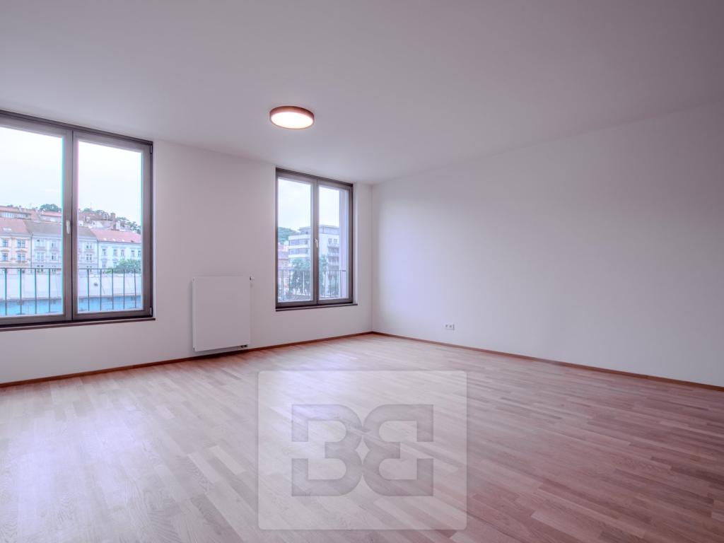 Pronájem bytu 1+kk 42 m2
