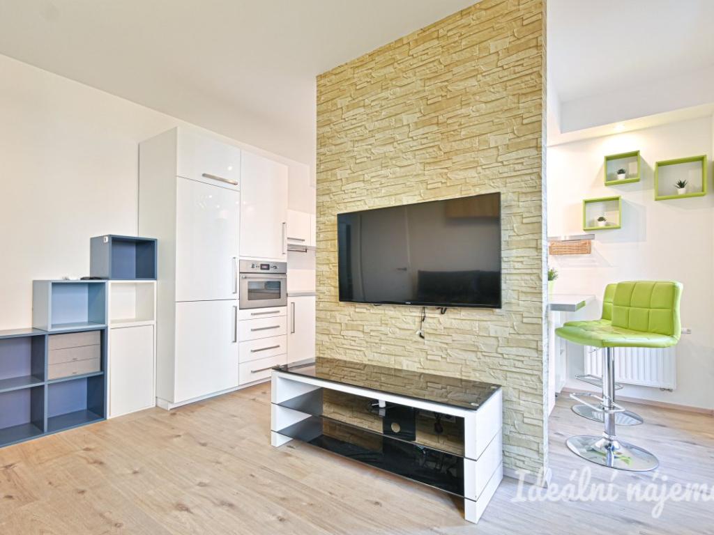 Pronájem bytu 2+kk 44 m2