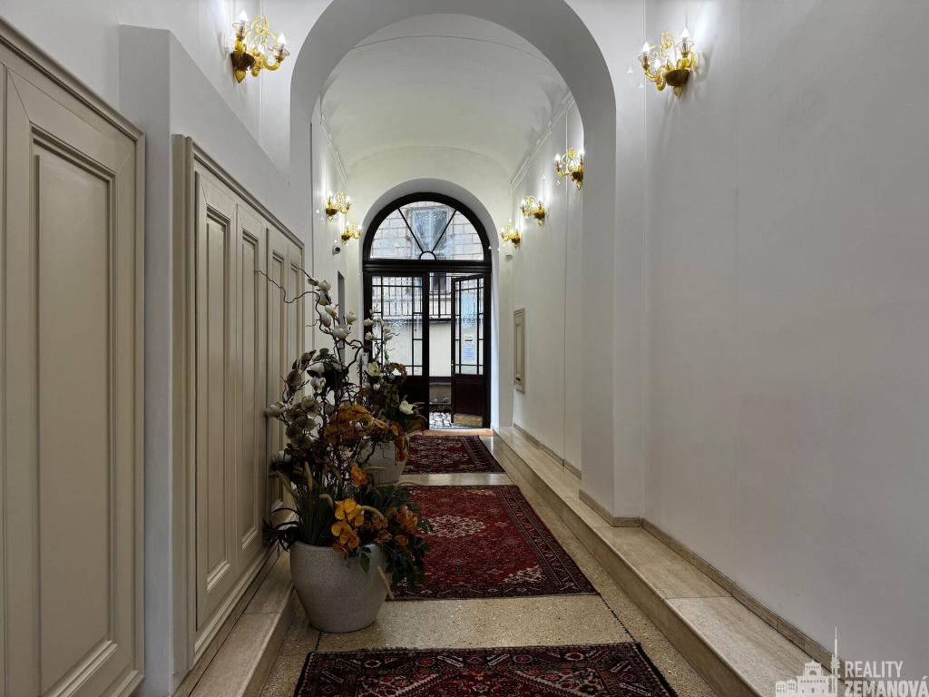 Pronájem bytu 3+kk 78 m2, Praha – náhled fotky 9