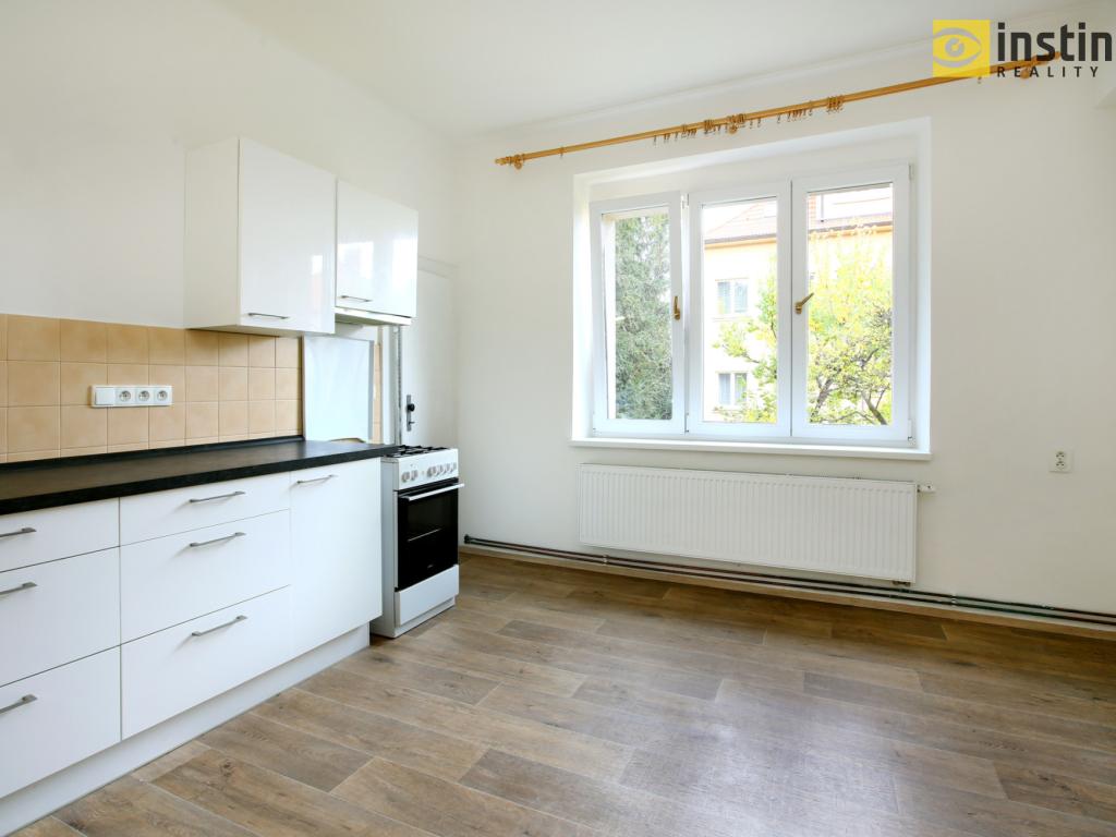 Pron jem Bytu 2 1 68 M U Ladronky Praha B evnov Praha 6 18000 