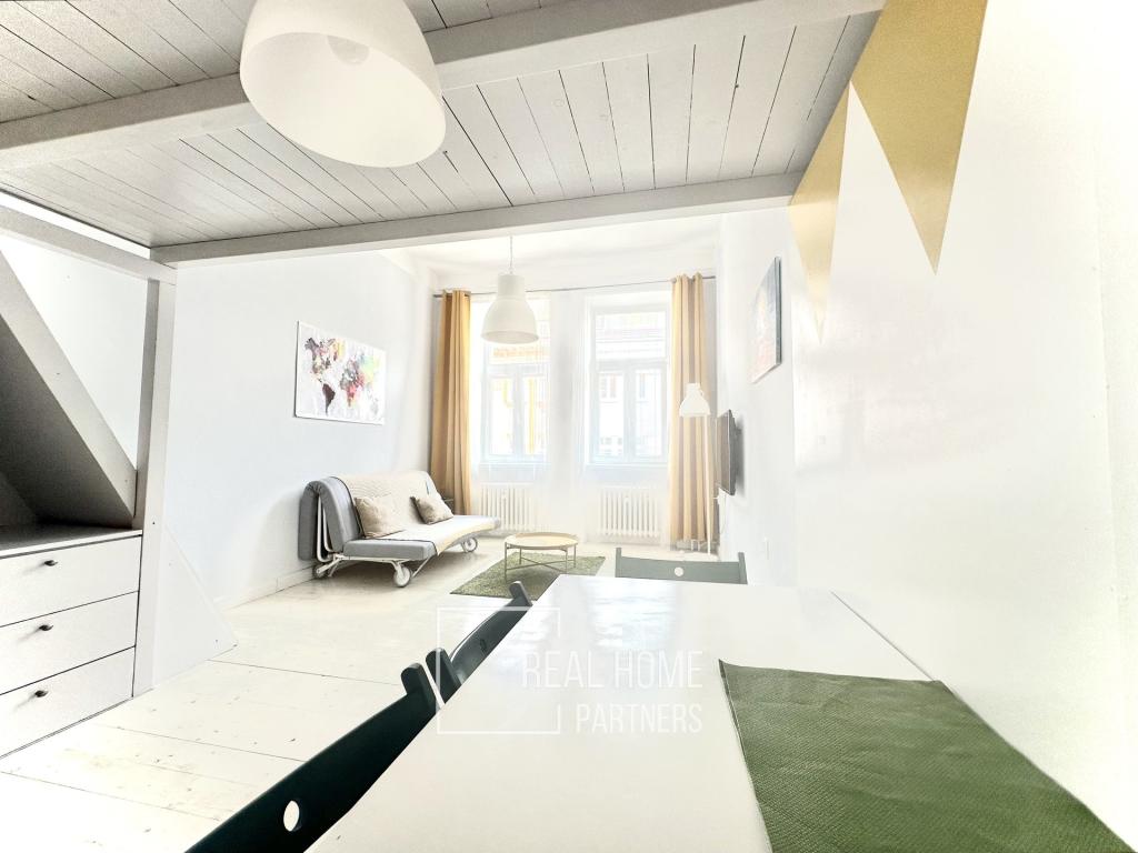 Pronájem bytu 1+kk 40 m2
