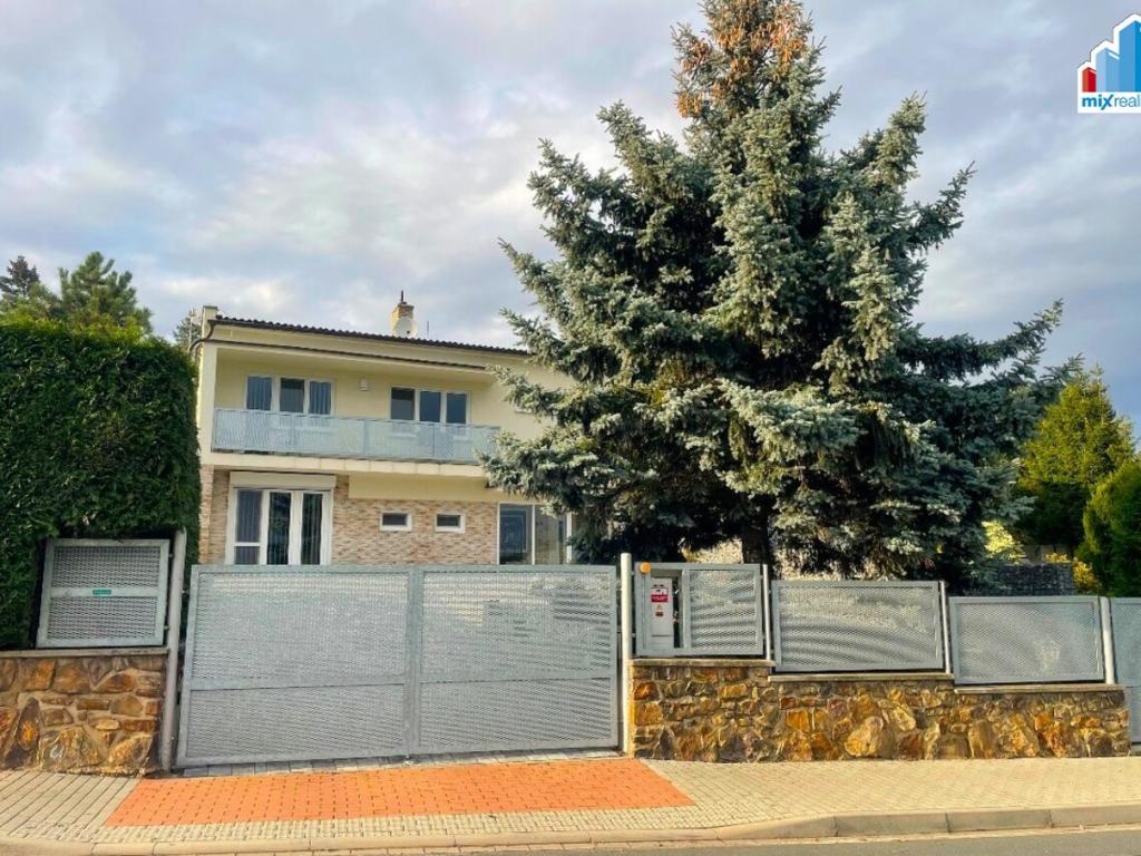 Prodej domu 261 m2