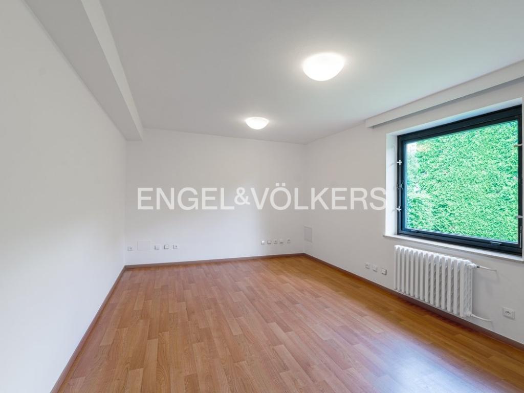 Pronájem domu 417 m2, Praha – náhled fotky 8