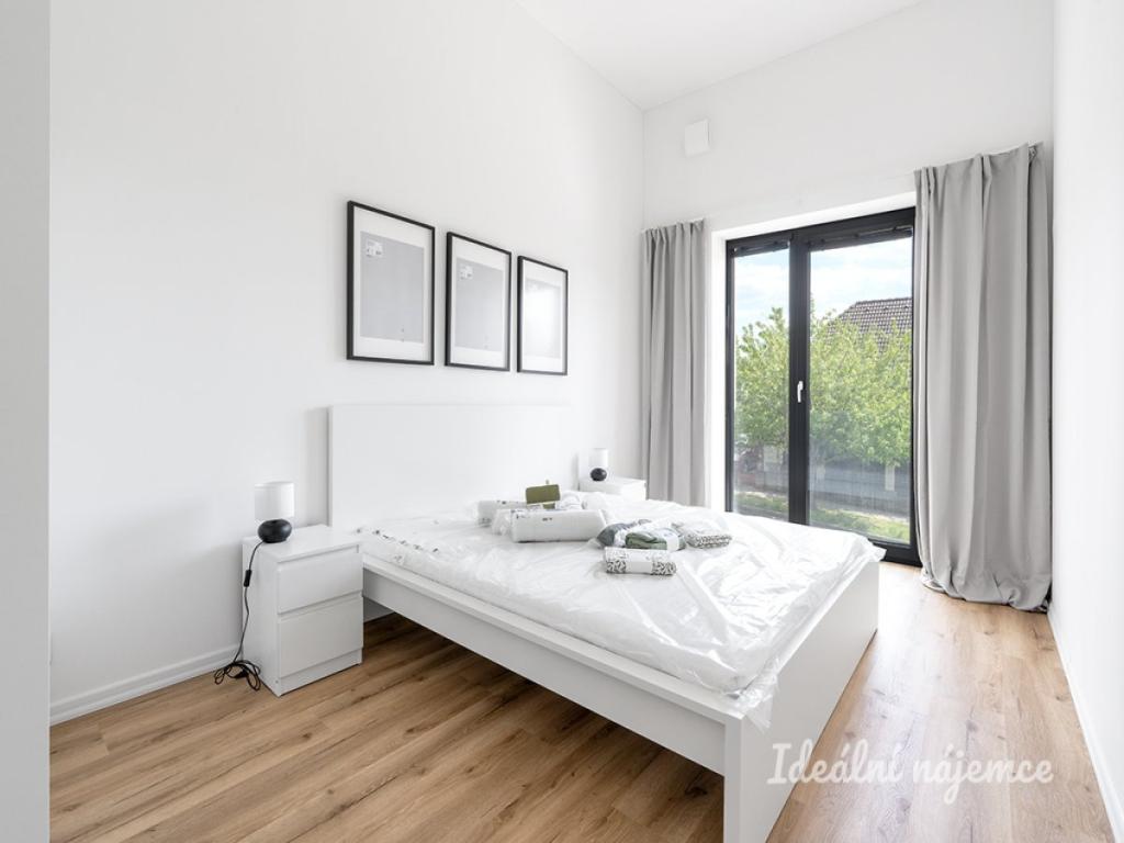 Pronájem bytu 2+kk 66 m2