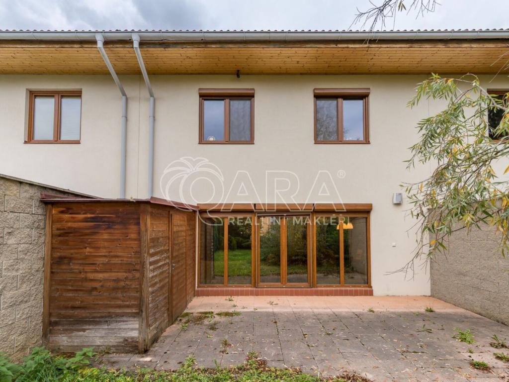 Listing 3
