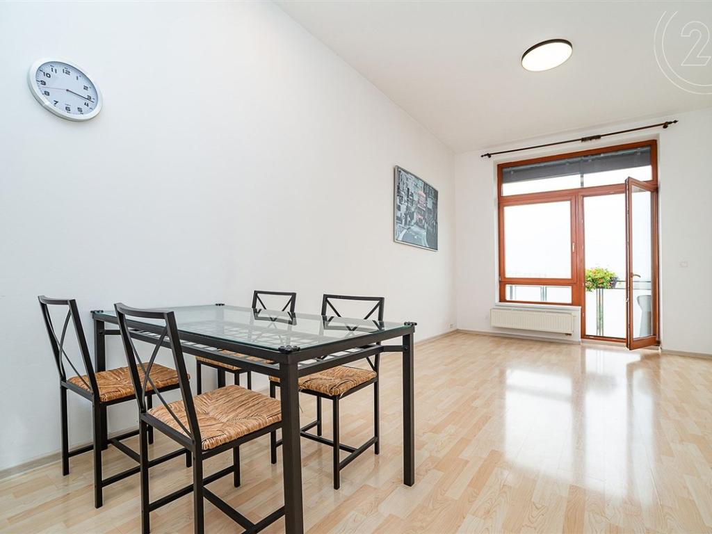 Pronájem bytu 2+kk 64 m2