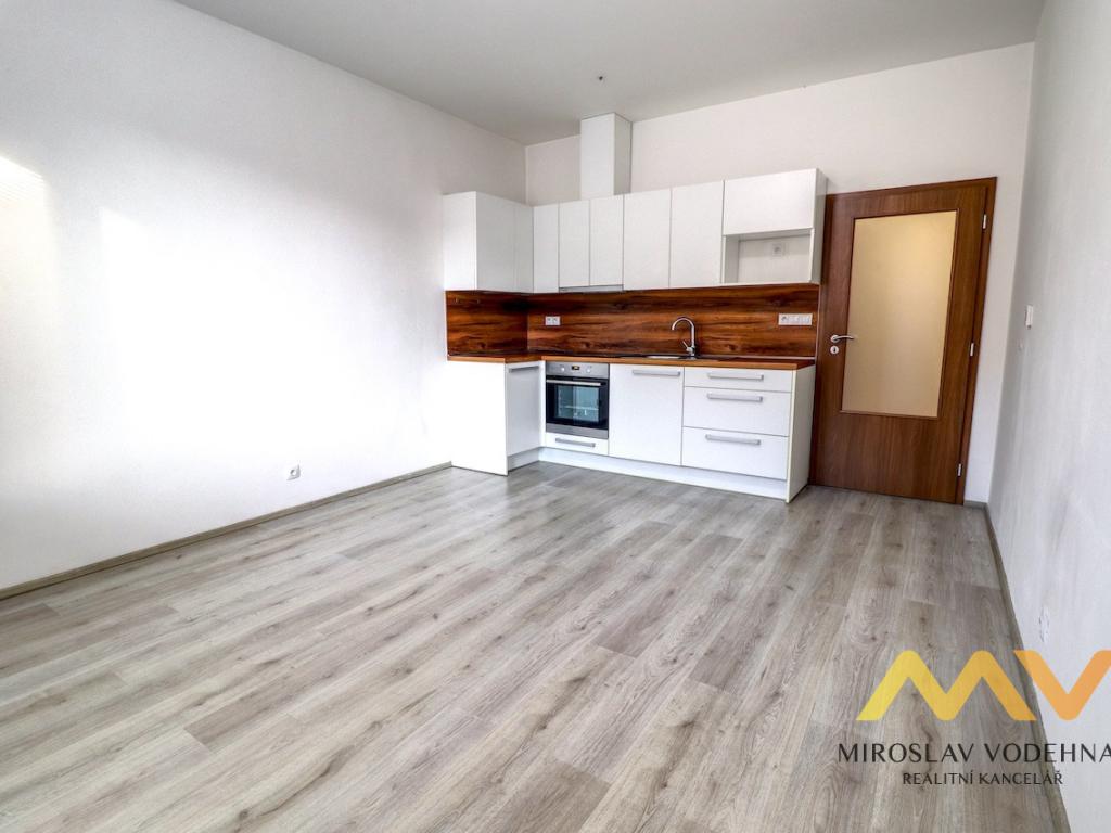 Pronájem 2+kk, Pardubice - K Višňovce, 15200 Kč,