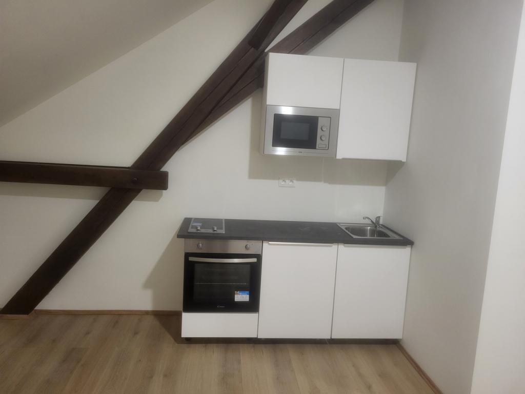 Pronájem bytu 1+kk 38 m² – pohled 3
