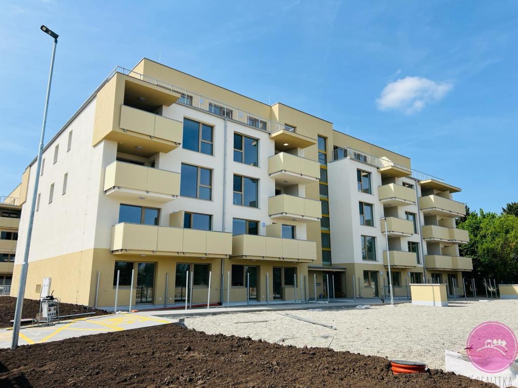 Pronájem 1+kk, Olomouc - Frištenského, 11000 Kč,