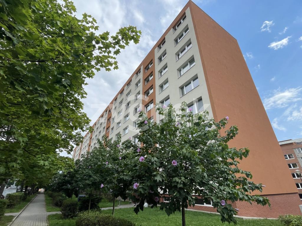 Byt 2+1 – Zlín, Jižní Svahy, Mladcová – pohled 2