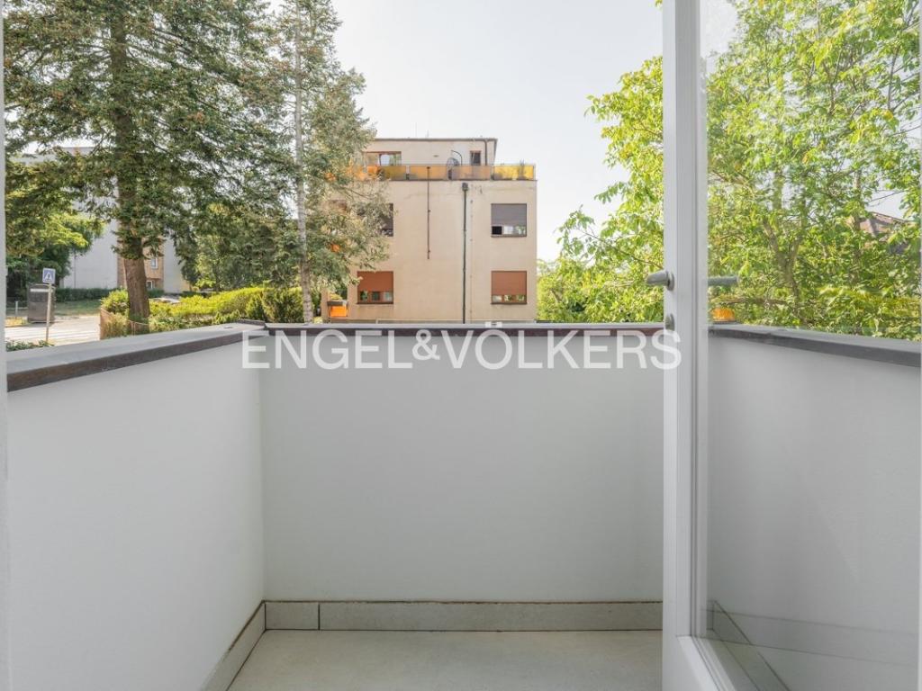 Pronájem bytu 4+1 142 m2, Praha – náhled fotky 12