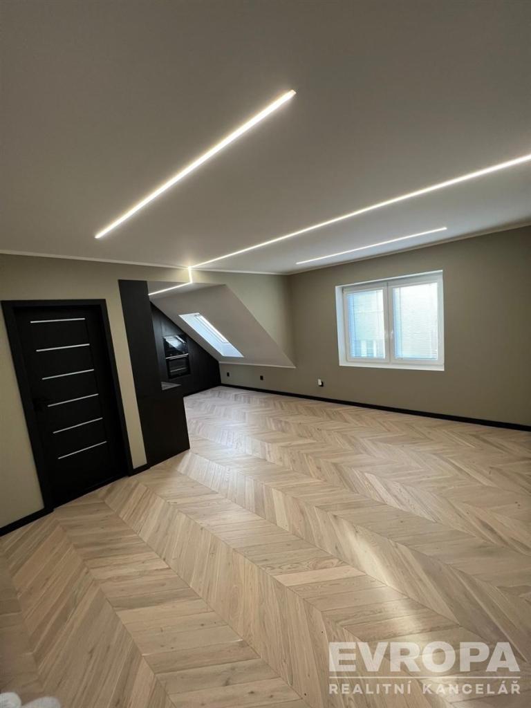 Pronájem bytu 3+kk 71 m2, Opava – náhled fotky 9