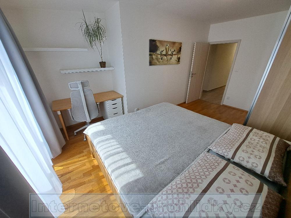 Pronájem bytu 3+kk 76 m2, Praha – náhled fotky 4
