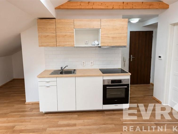 Pronájem bytu 2+kk 34 m2