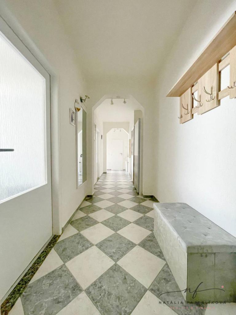 Pronájem bytu 2+1 64 m2, Ostrov – náhled fotky 6