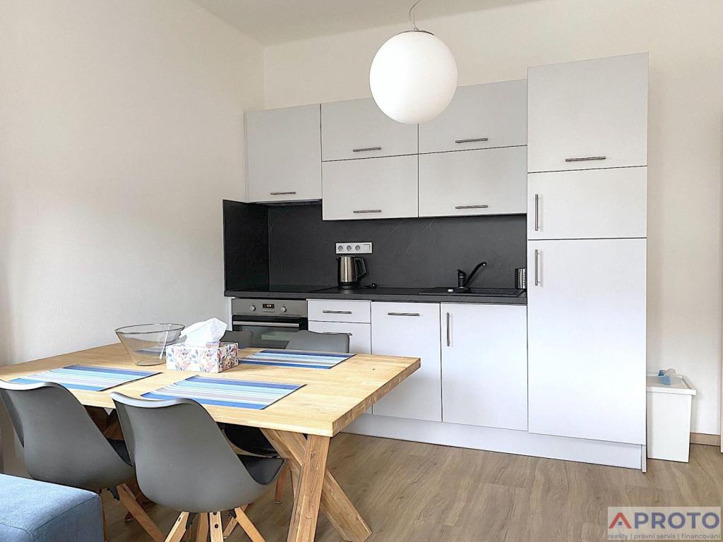 Pronájem bytu 2+kk 42 m2