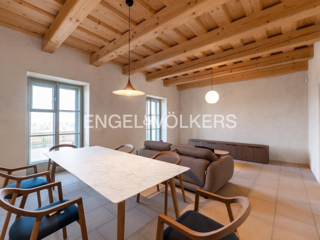 Pronájem bytu 4+1 156 m2