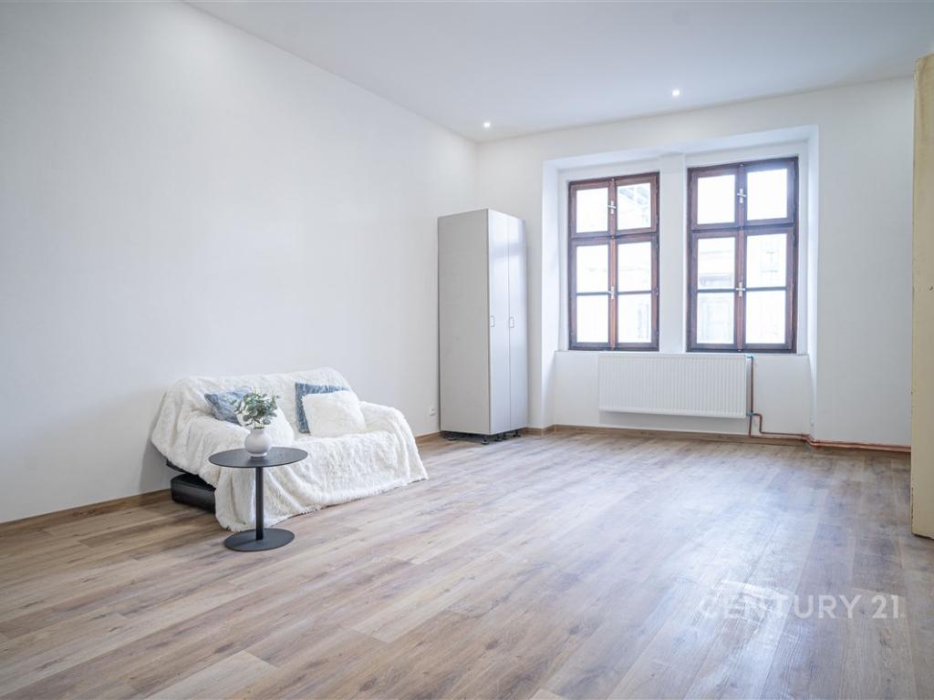 Pronájem bytu 2+1 77 m2