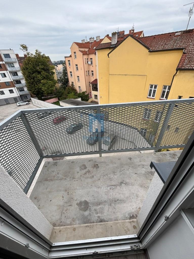 Pronájem bytu 1+kk 54 m2