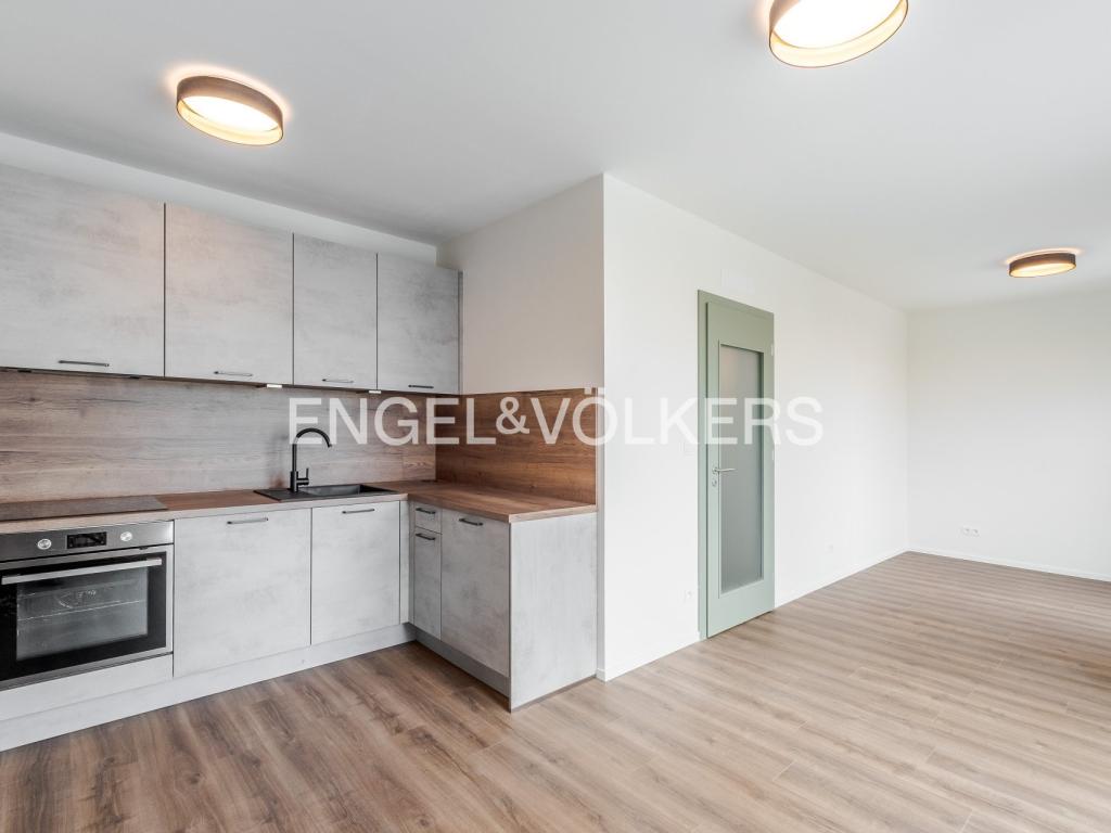 Pronájem bytu 1+kk 34 m2