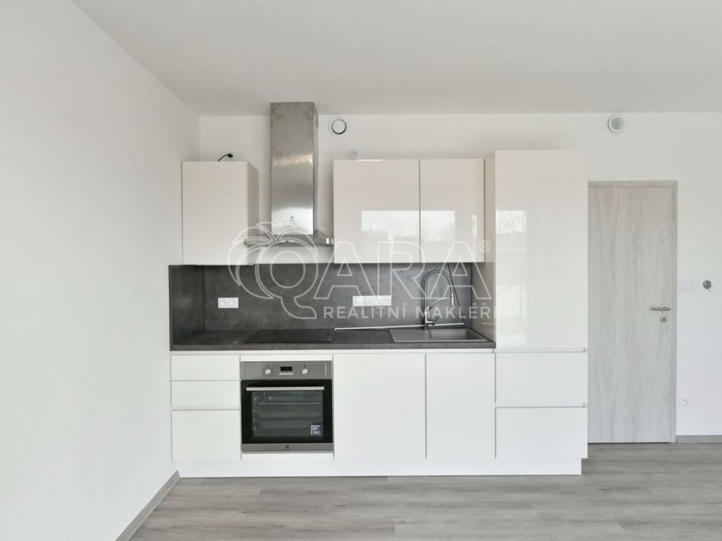 Pronájem bytu 2+kk 61 m² – pohled 6