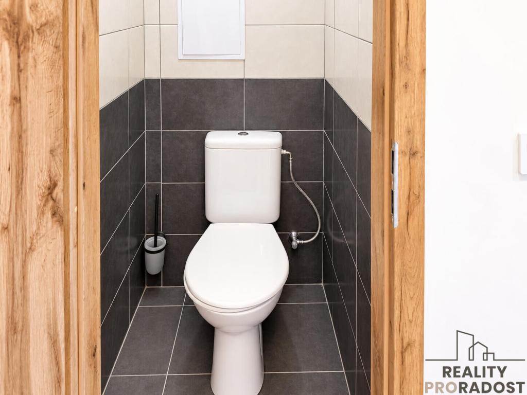 Prodej bytu 3+1 68 m2, Praha – náhled fotky 25