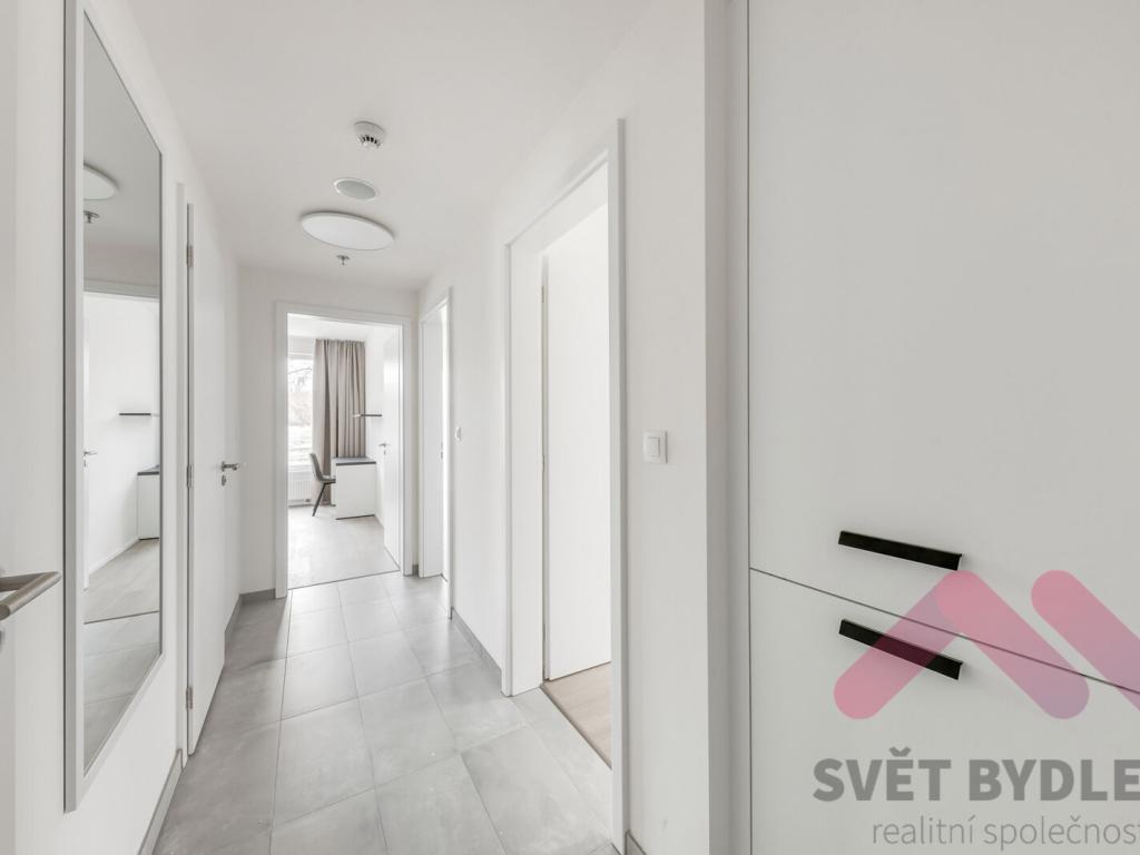 Pronájem bytu 3+kk 67 m2, Praha – náhled fotky 12