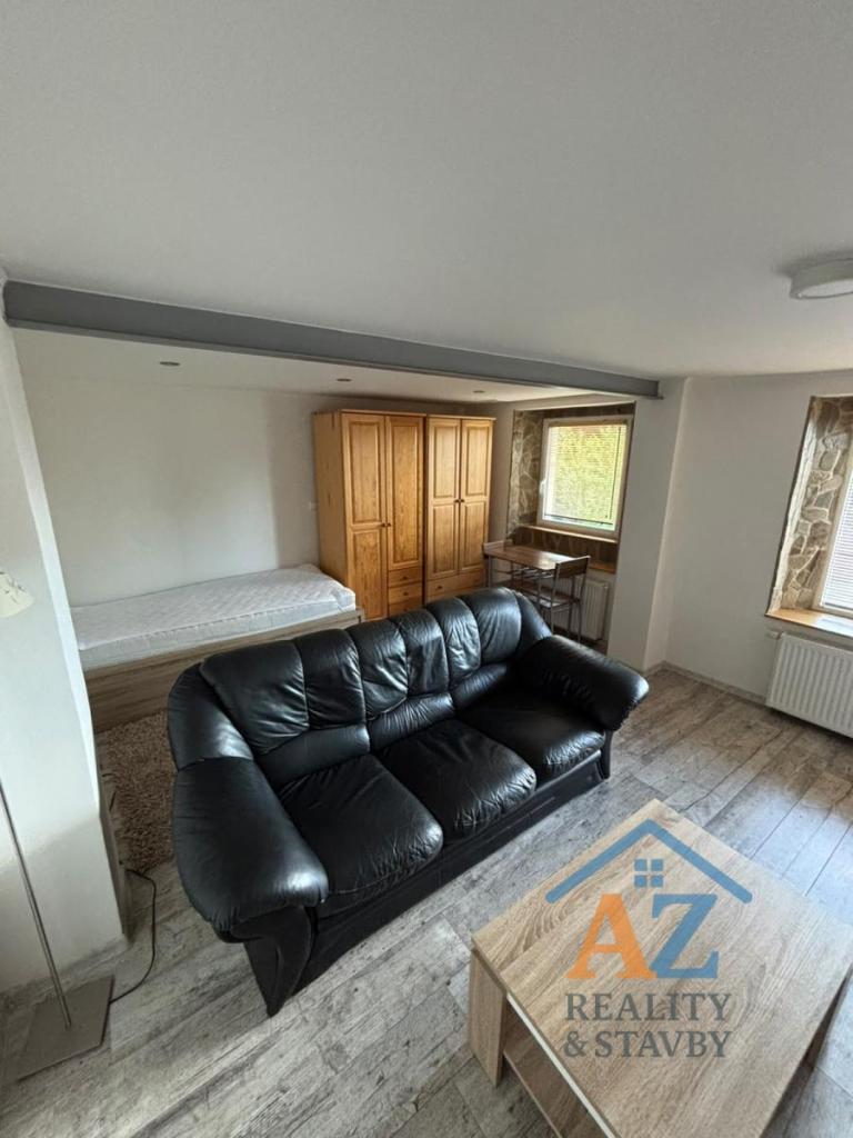 Pronájem bytu 1+1 50 m2