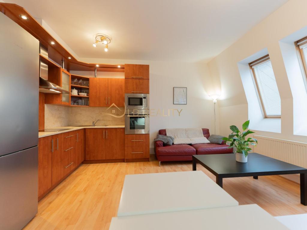 Pronájem bytu 2+kk 55 m2