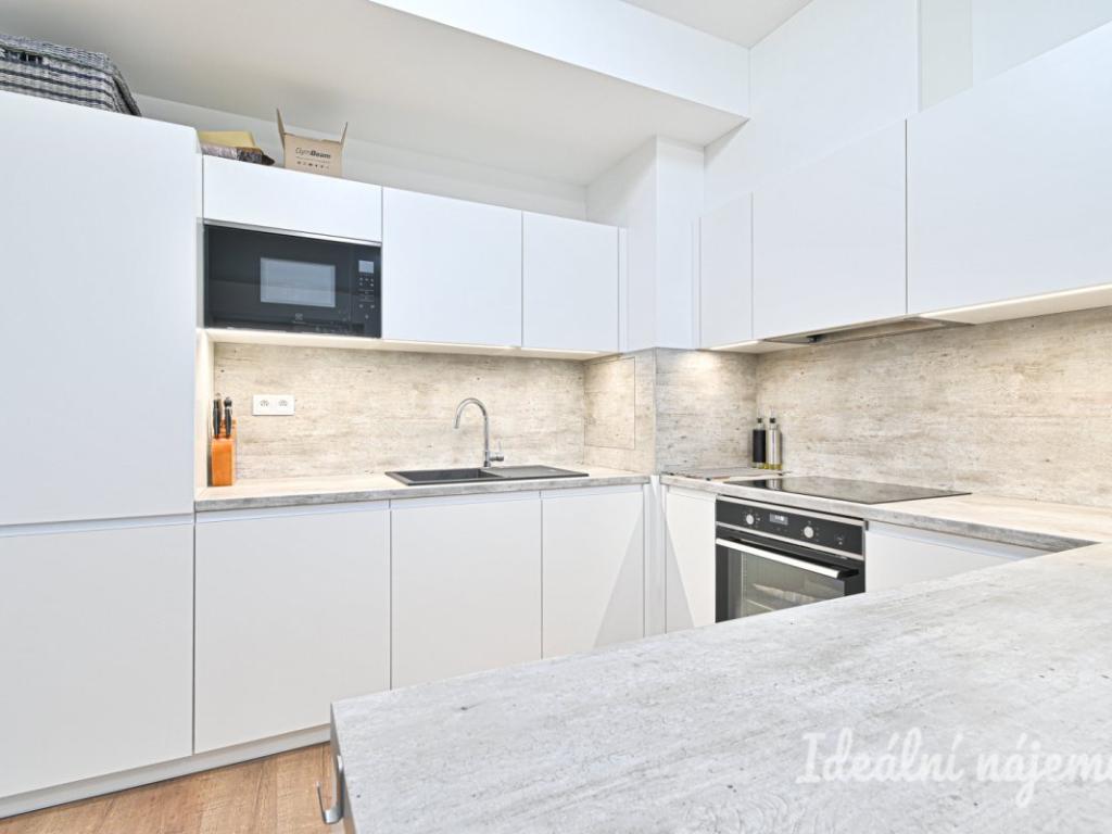 Pronájem bytu 2+kk 81 m2