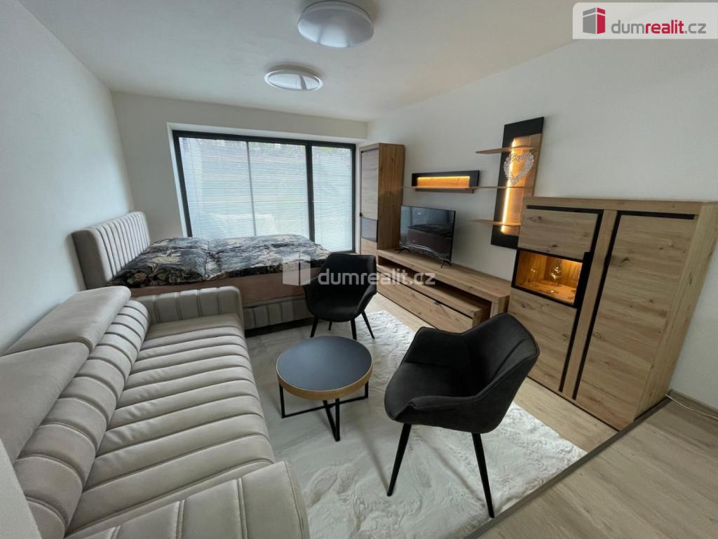 Pronájem bytu 1+kk 37 m2