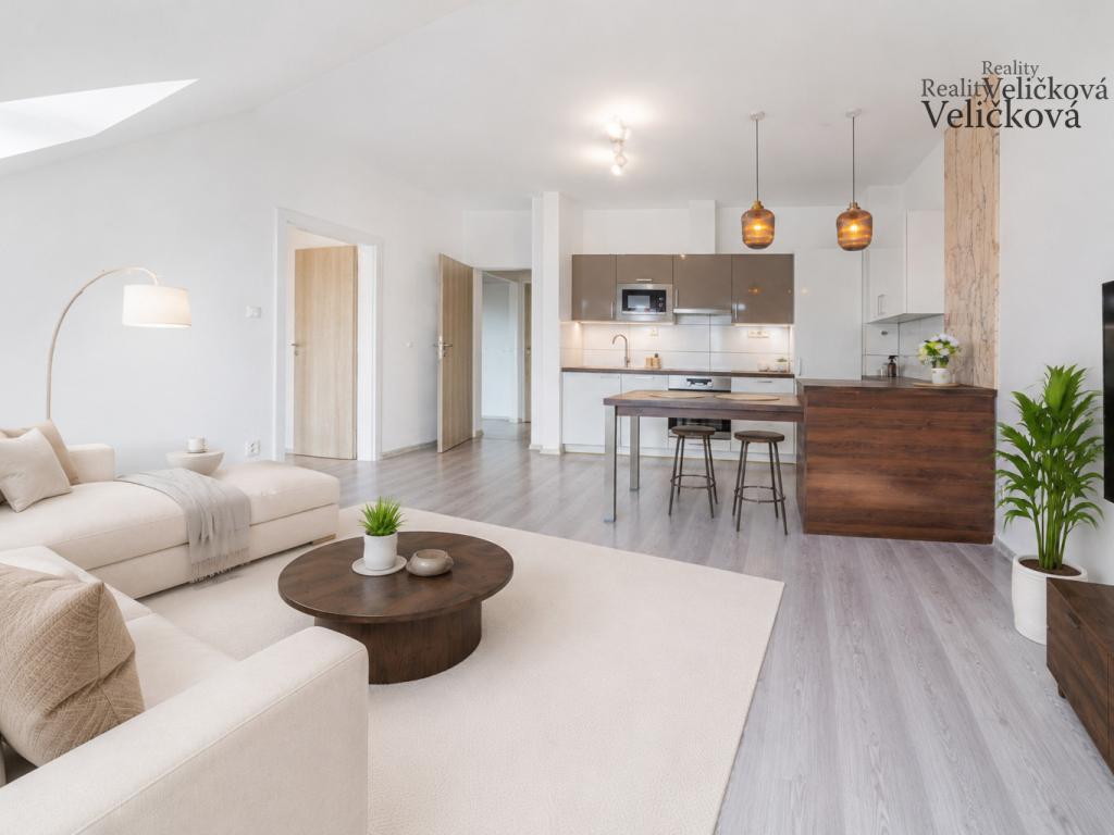 Prodej bytu 3+kk 75 m2, Milovice – náhled fotky 8