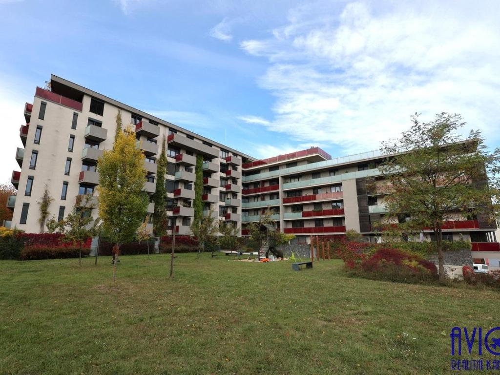 Pronájem bytu 2+kk 50 m2, Praha – náhled fotky 4