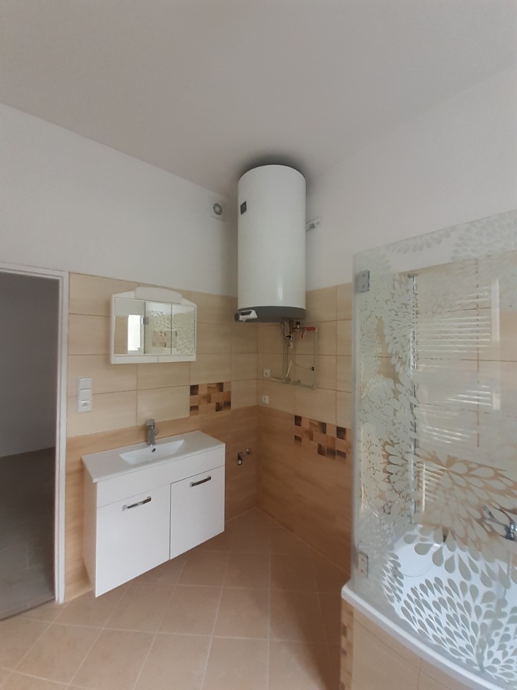 Pronájem bytu 1+1 38 m2